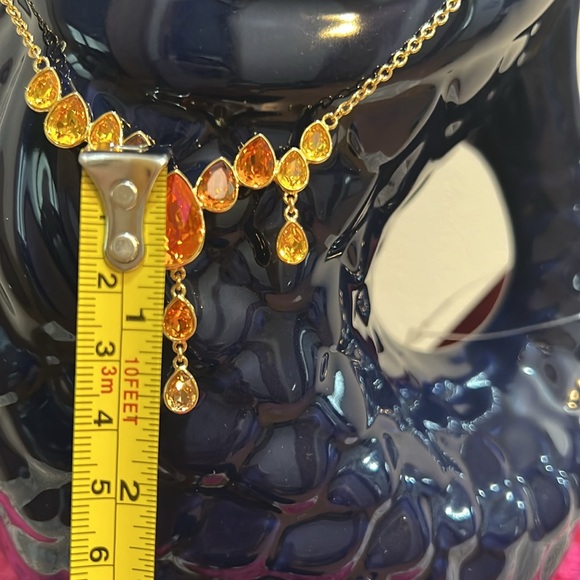 NWOT gold tone necklace with Swarovski elements - Picture 9 of 11